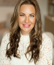 Book an Appointment with Megan Elise Disponett-Lee for Injectables