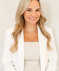 Book an Appointment with Anne Kellems, NP for Aesthetics