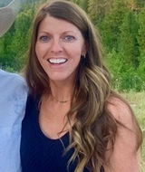 Book an Appointment with Lindsay Freeman at Yellowstone IV Lounges