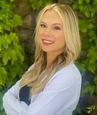 Book an Appointment with Lindsey Kissinger for Aesthetics