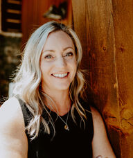 Book an Appointment with Nichole Wambsgans for Massage Therapy
