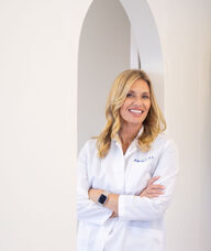 Book an Appointment with Dr. Jaclyn Kucharski for Medical Aesthetics